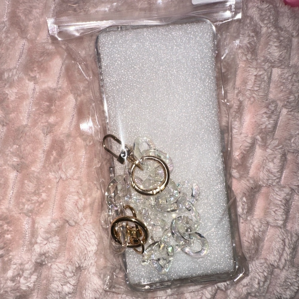 ๐ Glam Luxe Samsung Z Flip 5 Case โ Rhinestone & Pearl Charm - Picture 2 of 6